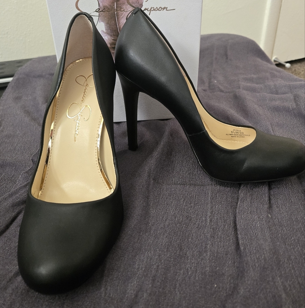 Jessica Simpson Black Women's Heels - Picture 2 of 4